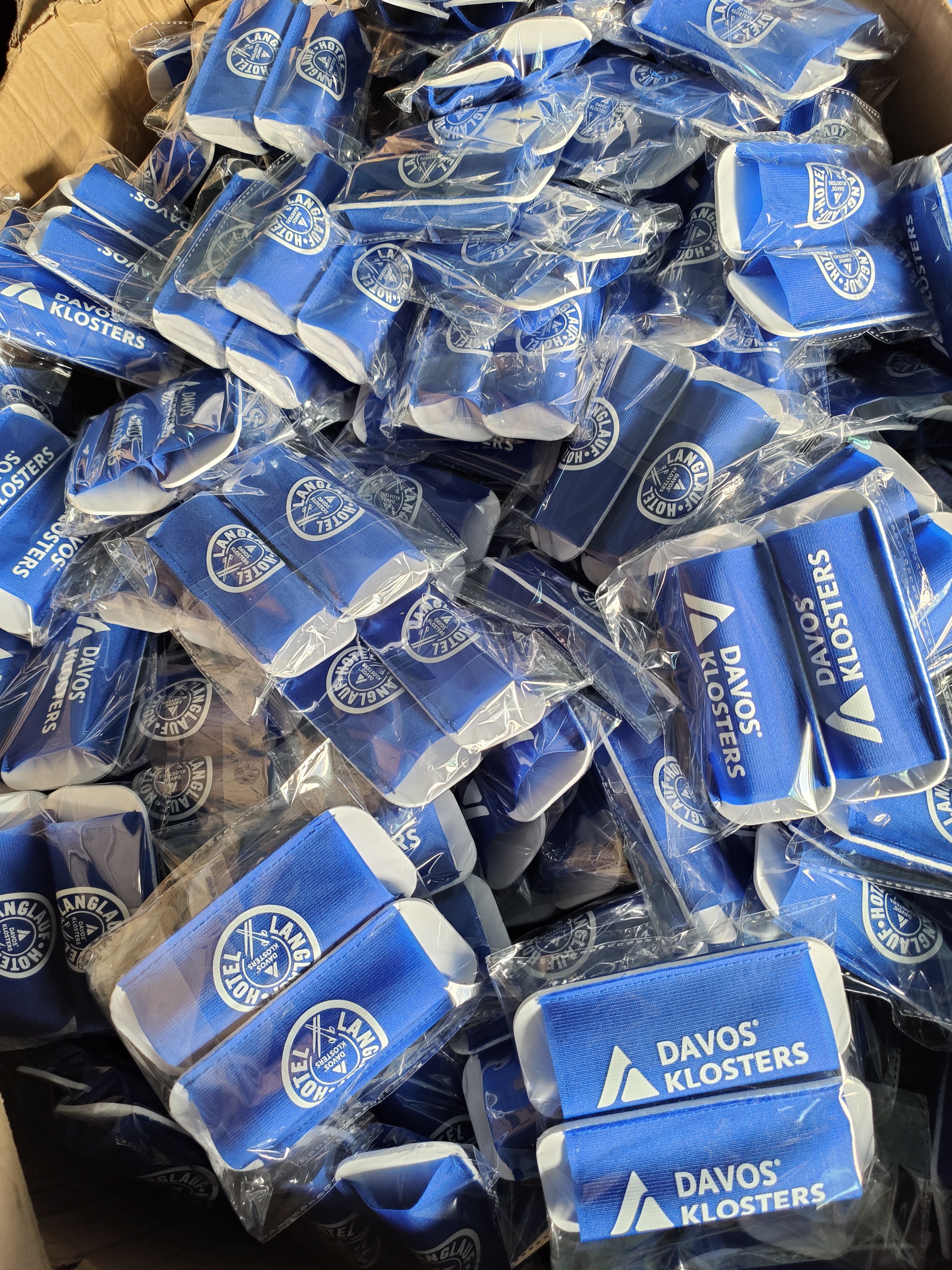 Skistropp med Trykk og Logo for Langrennski – Tilpasset etter Behov - reklameartiklerlogo.com